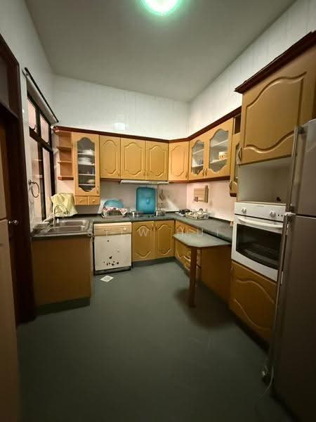 Semi-Detached House for Sale in Taman Sutera (Johor Bahru) - Siew Hui - Kitchen - PropertyGuru.com.my