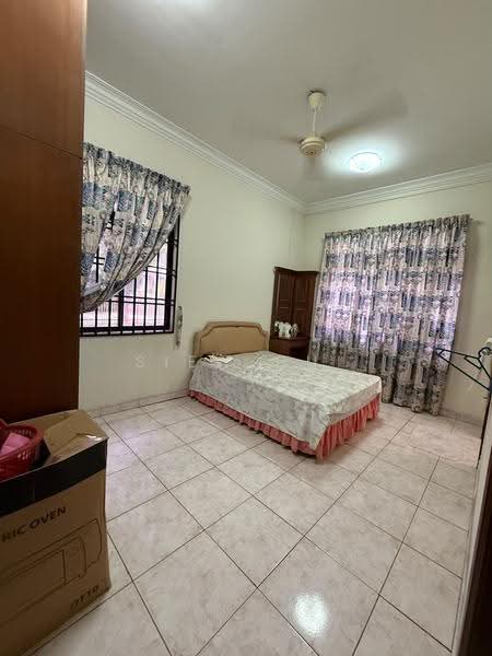Semi-Detached House for Sale in Taman Sutera (Johor Bahru) - Siew Hui - Bedroom - PropertyGuru.com.my