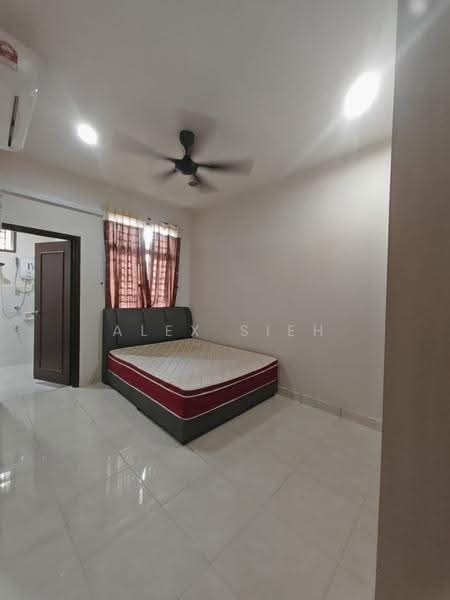 2-storey Terraced House for Rent in Austin Perdana (Johor Bahru) - Alex Sieh - Bedroom - PropertyGuru.com.my