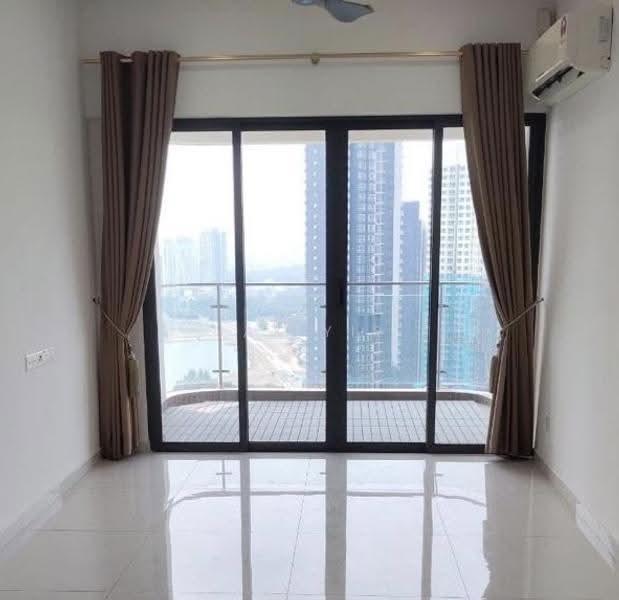 Kondominium untuk Disewa di Royal Strand @ Country Garden Danga Bay - Jax Yip - Balcony - PropertyGuru.com.my