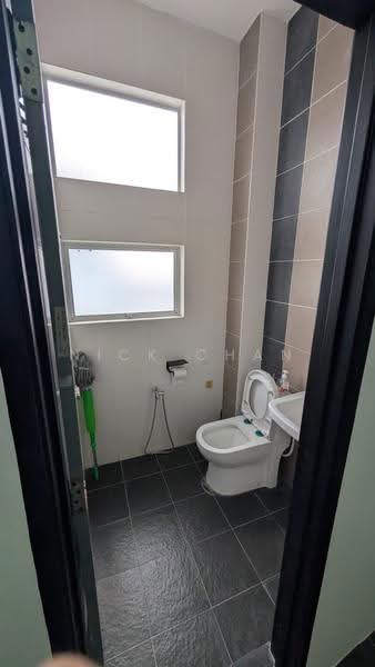 Semi-D Factory for Rent in Kawasan Perindustrian IGB (Ipoh) - Nick Chan - Bathroom - PropertyGuru.com.my