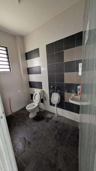 Semi-D Factory for Rent in Kawasan Perindustrian IGB (Ipoh) - Nick Chan - Bathroom - PropertyGuru.com.my