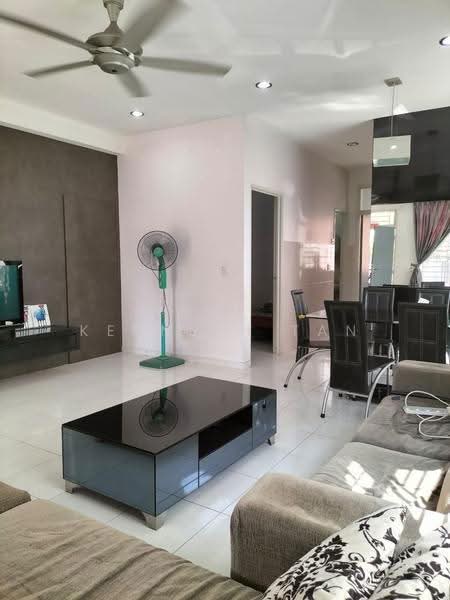Rumah Teres untuk Dijual di Taman Setia Indah (Tebrau) - Kenneth Tan - Living Room - PropertyGuru.com.my