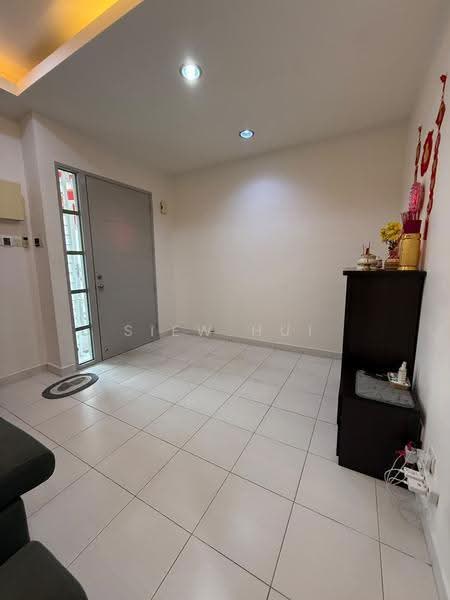 2-storey Terraced House for Sale in Taman Daiman Jaya (Kota Tinggi) - Siew Hui - Entrance - PropertyGuru.com.my