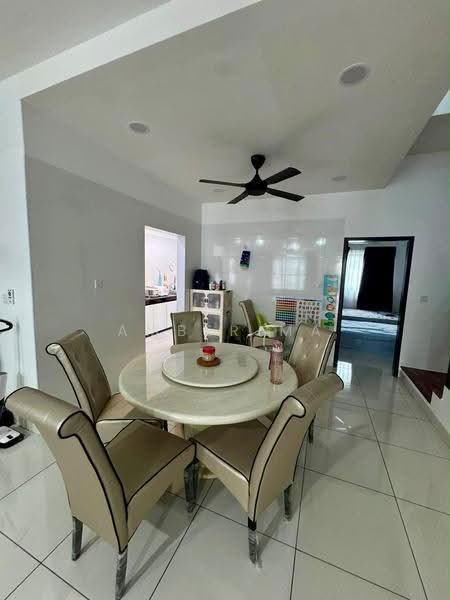 2-storey Terraced House for Sale in Taman Glenmarie (Johor Bahru) - Amber Ma - Dining Room - PropertyGuru.com.my