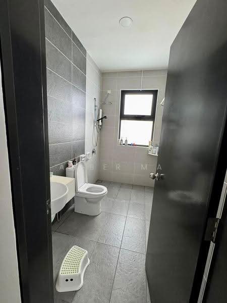 2-storey Terraced House for Sale in Taman Glenmarie (Johor Bahru) - Amber Ma - Bathroom - PropertyGuru.com.my