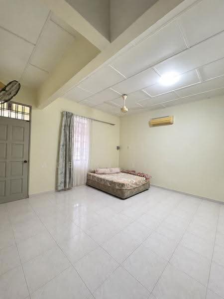 Rumah Teres 2-Tingkat untuk Dijual di Pontian (Johor) - Albert Liew - Bedroom - PropertyGuru.com.my