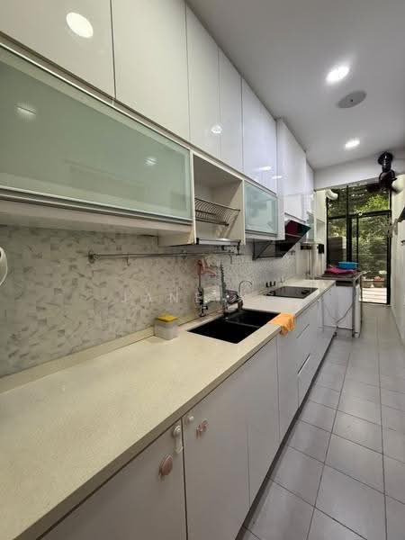3-storey Terraced House for Rent in Lake Fields (Sungai Besi) - Jane Ng - Kitchen - PropertyGuru.com.my