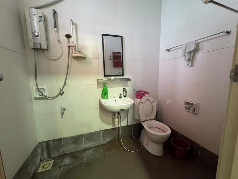 2-storey Terraced House for Rent in Setia Tropika (Johor Bahru) - Grace Chiew - Bathroom - PropertyGuru.com.my