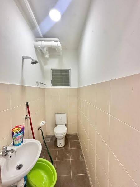 Apartment for Sale at Pangsapuri Seri Utama - Hazeman Omar - Bathroom - PropertyGuru.com.my