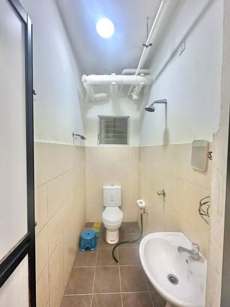 Apartment for Sale at Pangsapuri Seri Utama - Hazeman Omar - Bathroom - PropertyGuru.com.my