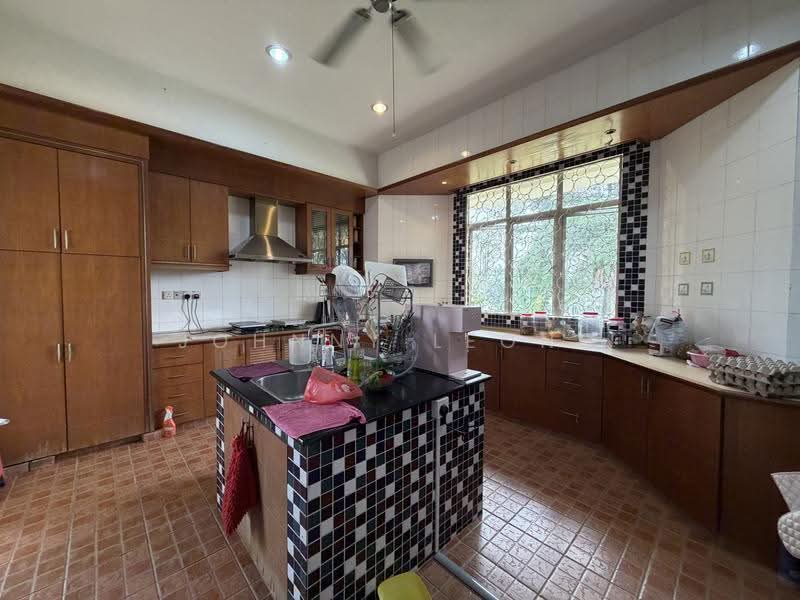 Bungalow House for Sale in Kajang (Selangor) - Johnny Leong - Kitchen - PropertyGuru.com.my