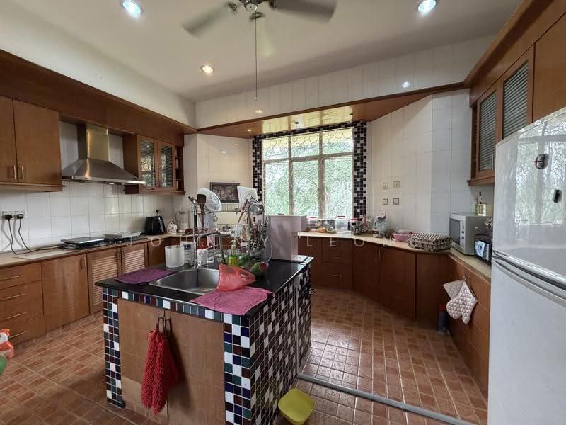Bungalow House for Sale in Kajang (Selangor) - Johnny Leong - Kitchen - PropertyGuru.com.my