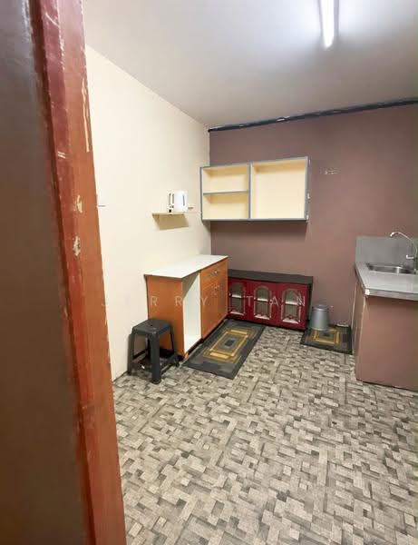 Flat for Rent at Taman Seri Damai - Jerry Tan - Kitchen - PropertyGuru.com.my