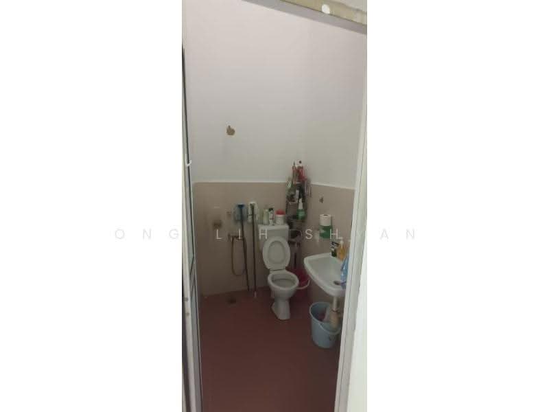 1-storey Terraced House for Sale in Kota Masai (Pasir Gudang) - Ong Lih Shyan - Bathroom - PropertyGuru.com.my