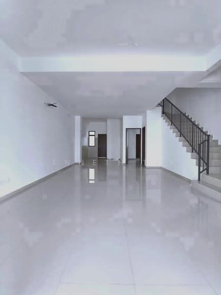 Rumah Teres 2-Tingkat untuk Dijual di Bandar Dato Onn (Tebrau) - Kenneth Tan - Living Room - PropertyGuru.com.my