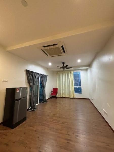 Service Residence for Sale at SOHO @ Zetapark - Yanny Siow - Living Room - PropertyGuru.com.my