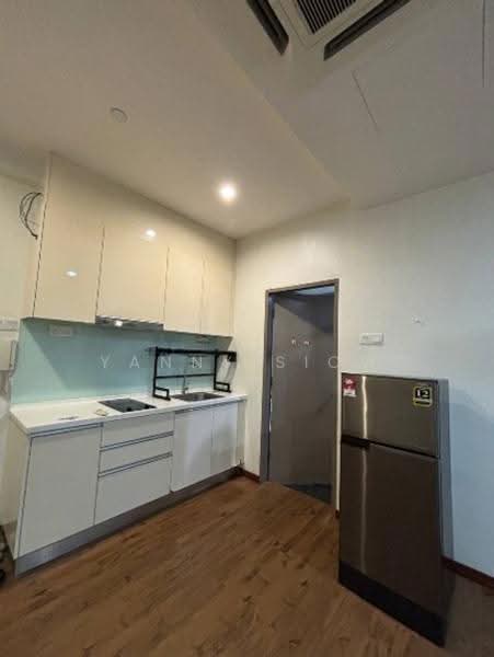 Service Residence for Sale at SOHO @ Zetapark - Yanny Siow - Kitchen - PropertyGuru.com.my