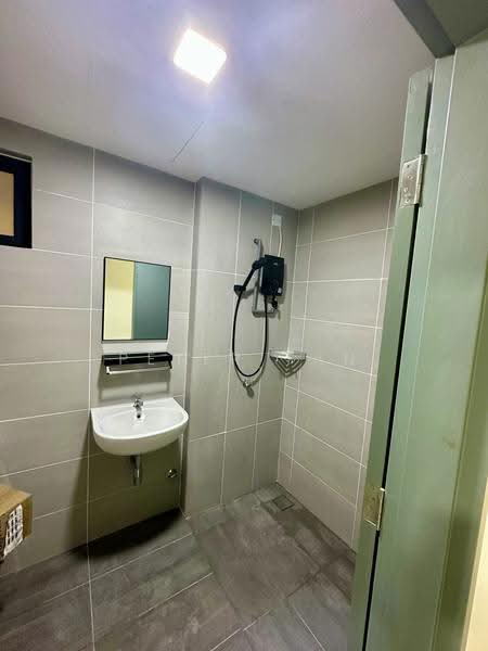 Service Residence for Rent at Parkland Residence @ Kajang 2 - Peter Tan - Bathroom - PropertyGuru.com.my