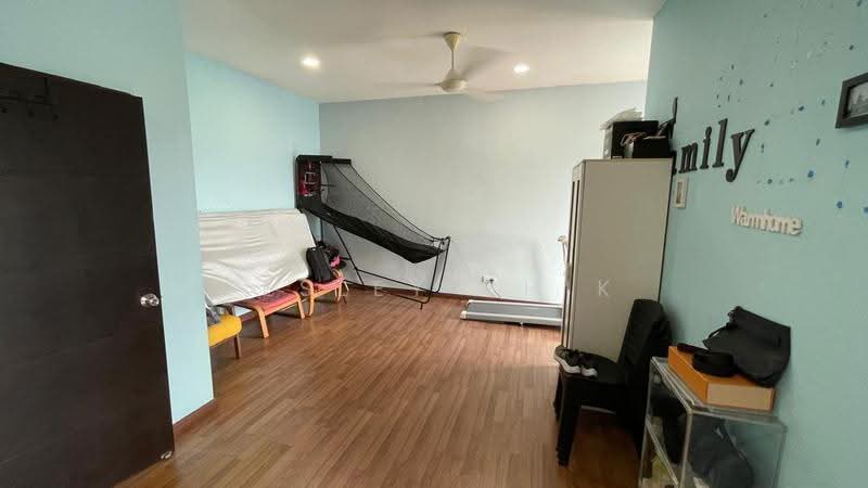 Rumah Teres 3-Tingkat untuk Dijual di Taman Bukit Prima (Cheras) - Lesley Chik - Living Room - PropertyGuru.com.my
