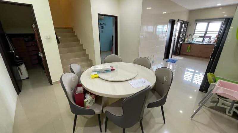 Rumah Teres 3-Tingkat untuk Dijual di Taman Bukit Prima (Cheras) - Lesley Chik - Dining Room - PropertyGuru.com.my