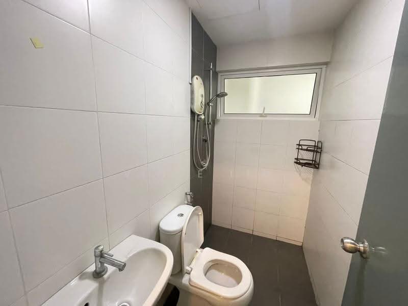 Kediaman Servis untuk Disewa di Pacific Place - Vince Lim - Bathroom - PropertyGuru.com.my