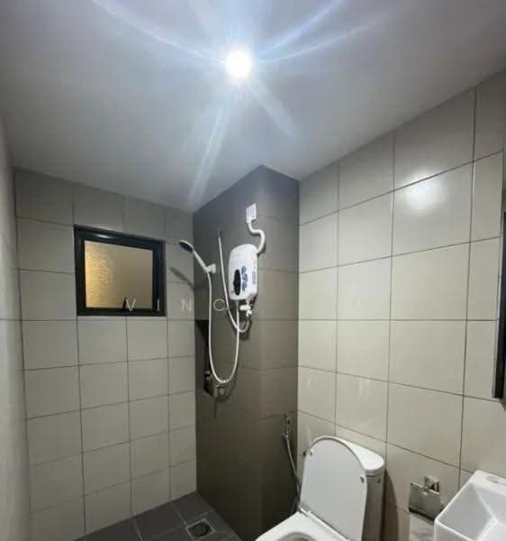 Kediaman Servis untuk Disewa di D'Quince Residences - Vince Lim - Bathroom - PropertyGuru.com.my