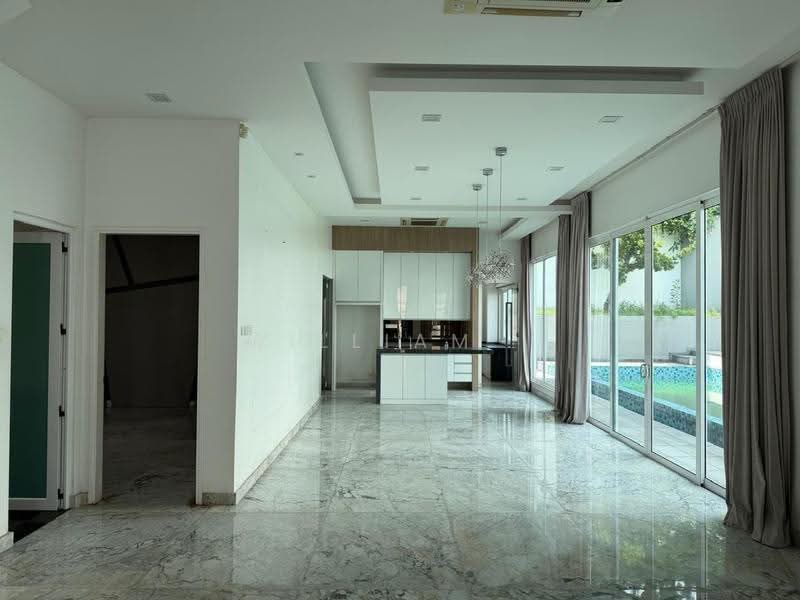 Rumah Banglo untuk Dijual di Taman Equine (Seri Kembangan) - William . - Kitchen - PropertyGuru.com.my
