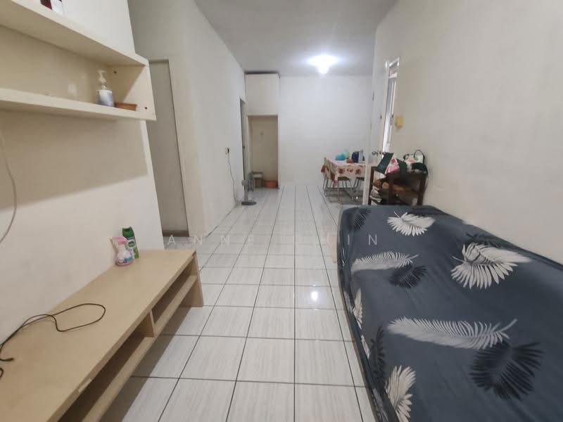 Apartment for Sale at University Condo Apartment 2 (UCA 2) - ANNE CHIN - Living Room - PropertyGuru.com.my