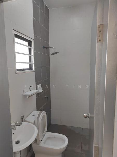 Rumah Teres 2-Tingkat untuk Disewa di Setia Alam (Selangor) - Ethan Ting - Bathroom - PropertyGuru.com.my