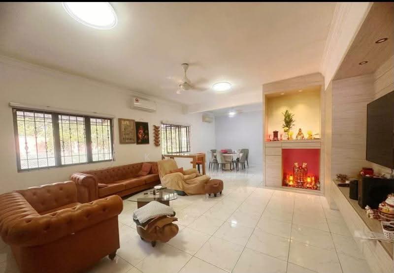 Rumah Teres 2-Tingkat untuk Dijual di Bandar Baru Permas Jaya (Permas Jaya) - KS Tan - Living Room - PropertyGuru.com.my
