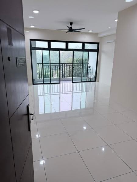 Service Residence for Rent at 8Scape Residence @ Sutera - Vinz Ang - Balcony - PropertyGuru.com.my