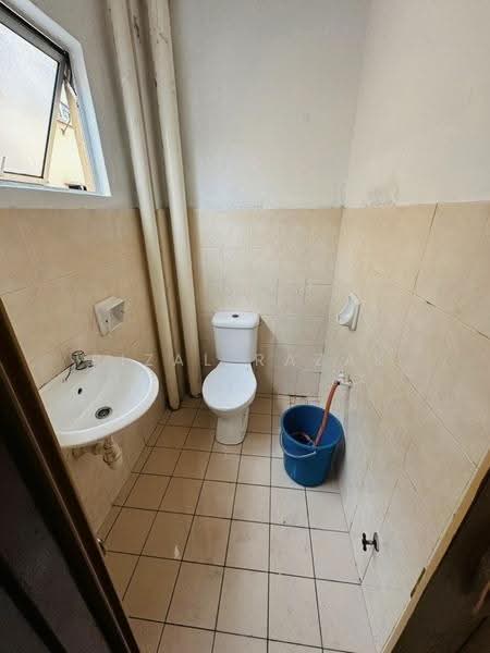 Shop / Office for Sale in Sunway Batu Caves (Batu Caves) - Rizal Razak - Bathroom - PropertyGuru.com.my