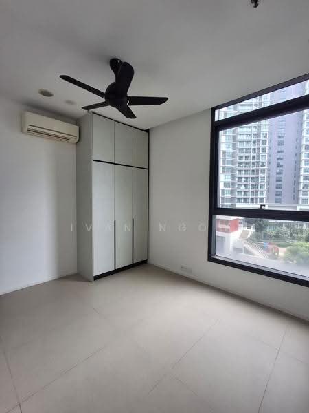 Kediaman Servis untuk Dijual di Arcoris Residences - Ivan Ngow - Bedroom - PropertyGuru.com.my
