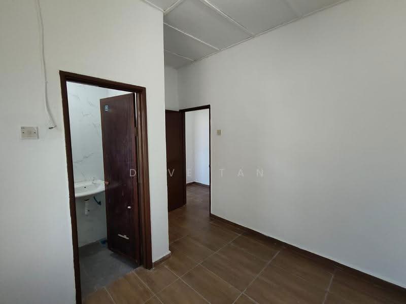 Terraced House for Sale in Rawang (Selangor) - Dave Tan - Bathroom - PropertyGuru.com.my
