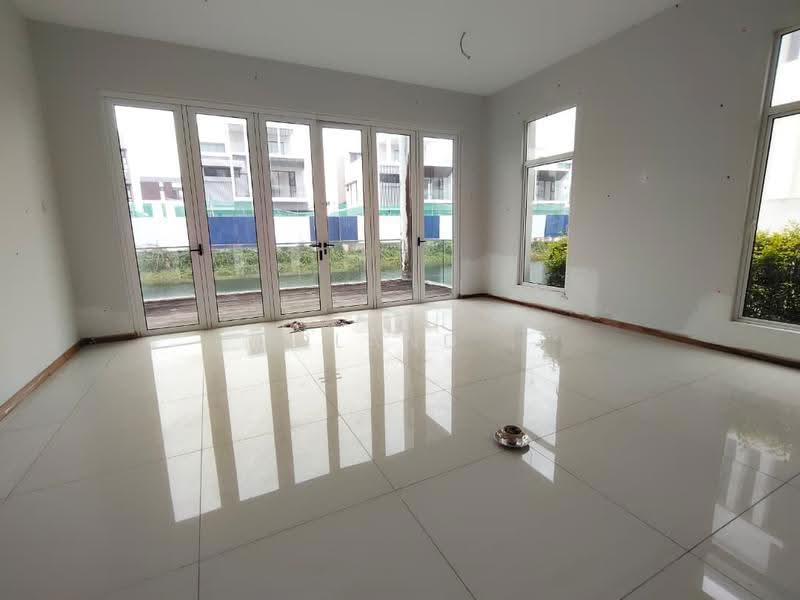 Bungalow House for Sale in Senibong (Permas Jaya) - Yoland . - Living Room - PropertyGuru.com.my