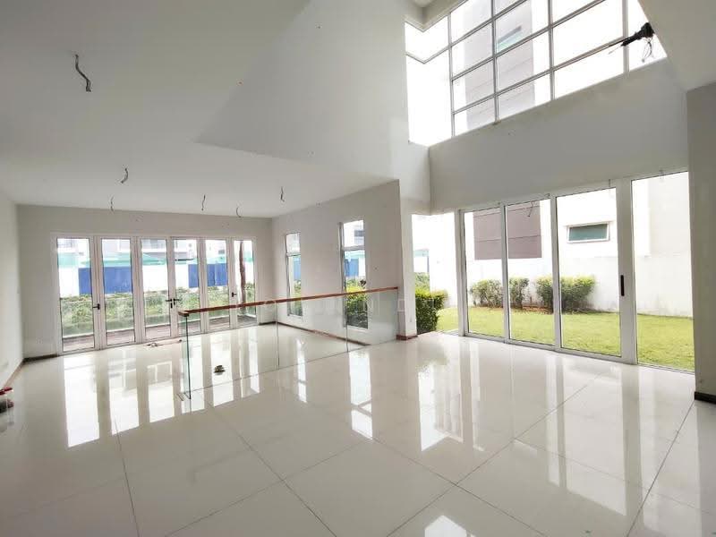 Bungalow House for Sale in Senibong (Permas Jaya) - Yoland . - Living Room - PropertyGuru.com.my