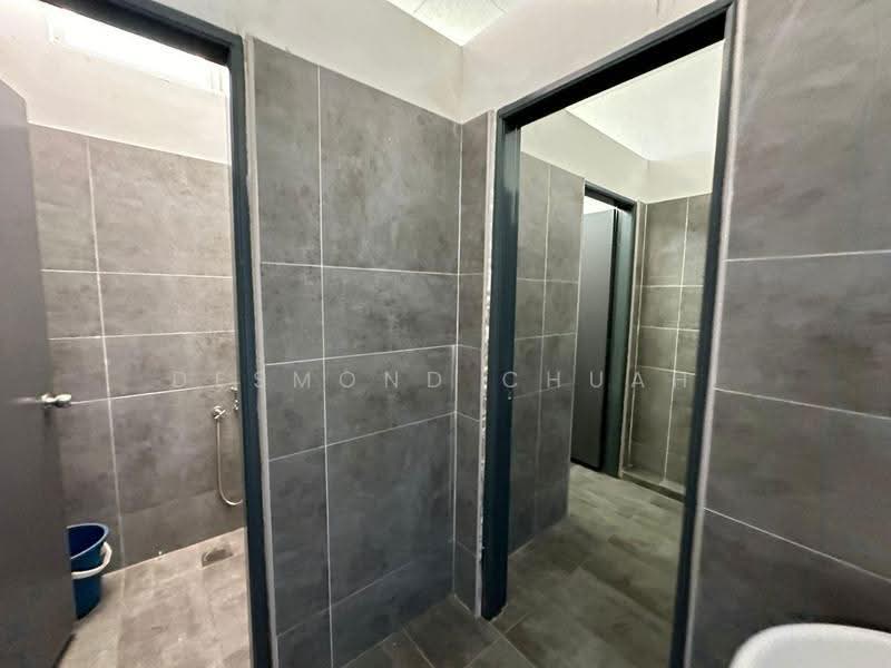 Factory for Rent in Seberang Perai (Penang) - Desmond Chuah - Bathroom - PropertyGuru.com.my