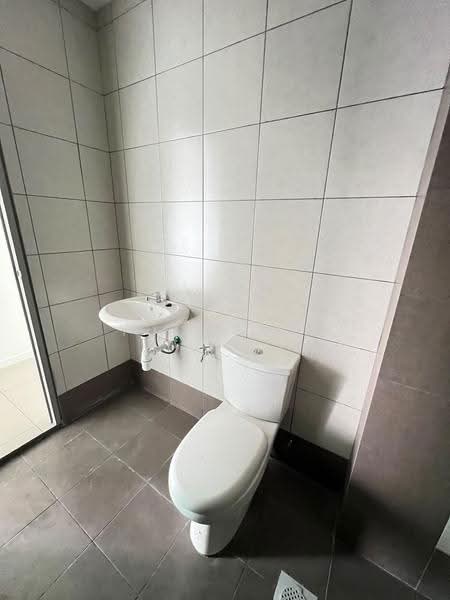 Service Residence for Sale at One 49 Residence - Yucong . - Bathroom - PropertyGuru.com.my