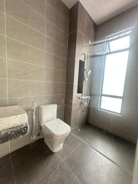 Rumah Teres 2-Tingkat untuk Dijual di Taman Dato Onn (Johor Bahru) - Jayden Fun - Bathroom - PropertyGuru.com.my