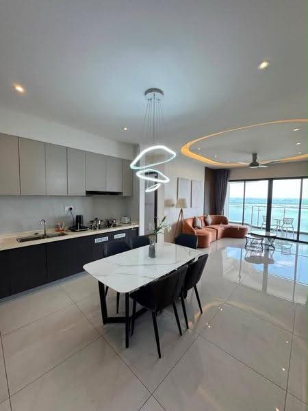 Kondominium untuk Dijual di Royal Strand @ Country Garden Danga Bay - Vincent Lai - Kitchen - PropertyGuru.com.my