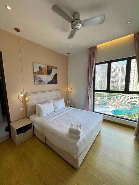Kondominium untuk Dijual di Royal Strand @ Country Garden Danga Bay - Vincent Lai - Bedroom - PropertyGuru.com.my