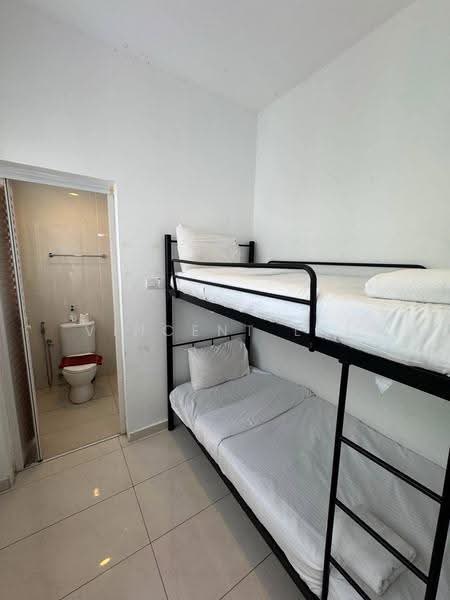 Kondominium untuk Dijual di Royal Strand @ Country Garden Danga Bay - Vincent Lai - Bedroom - PropertyGuru.com.my
