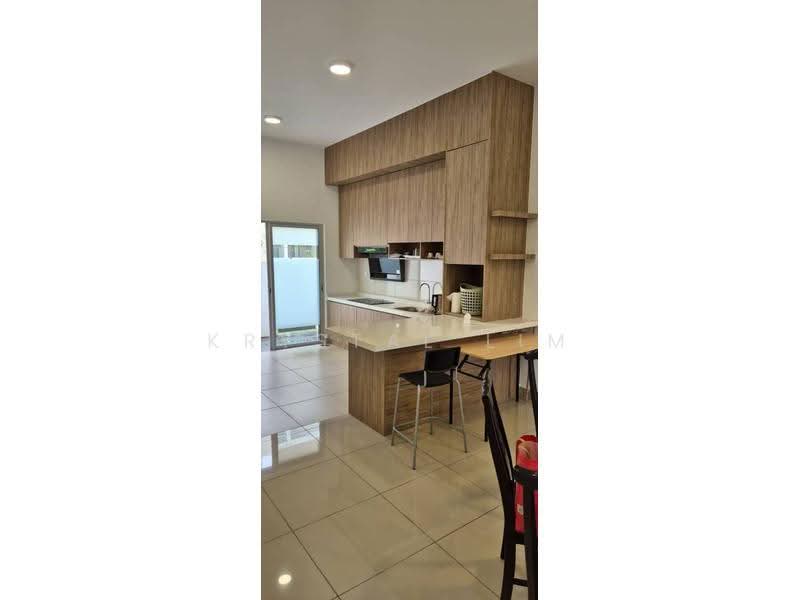 Rumah Teres 2-Tingkat untuk Disewa di Bandar Gamuda Cove (Dengkil) - Krystal Lim - Kitchen - PropertyGuru.com.my