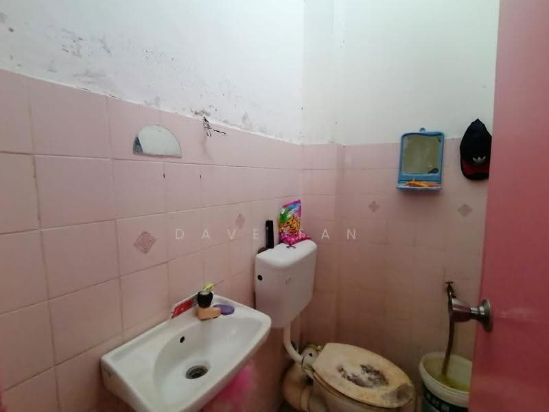 Terraced House for Sale in Rawang (Selangor) - Dave Tan - Bathroom - PropertyGuru.com.my