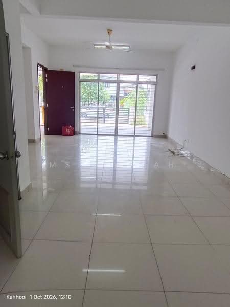 Rumah Teres 2-Tingkat untuk Disewa di Kota Emerald (Rawang) - Ms Lee kah Hooi - Living Room - PropertyGuru.com.my