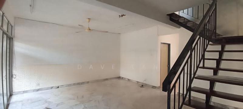 2-storey Terraced House for Sale in Bandar Bukit Beruntung (Bukit Beruntung) - Dave Tan - Living Room - PropertyGuru.com.my