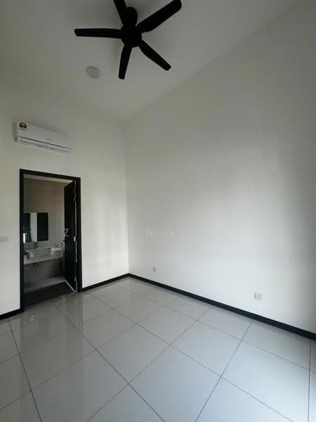Rumah Berkembar untuk Disewa di Telok Panglima Garang (Selangor) - Zi Ying Lee - Bathroom - PropertyGuru.com.my