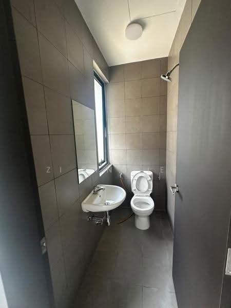 Rumah Berkembar untuk Disewa di Telok Panglima Garang (Selangor) - Zi Ying Lee - Bathroom - PropertyGuru.com.my