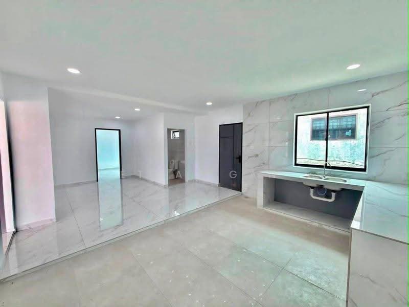 1-storey Terraced House for Sale in Taman Puteri Wangsa (Ulu Tiram) - Ethan Gan - Kitchen - PropertyGuru.com.my